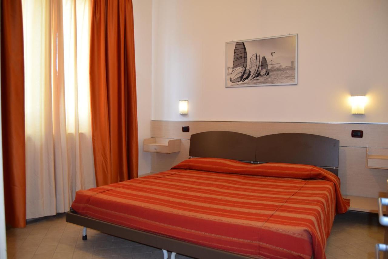 Oasi Del Mare Aparthotel Tirrenia Εξωτερικό φωτογραφία