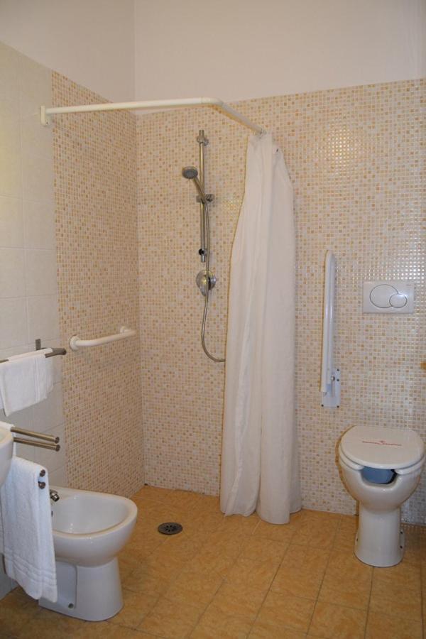 Oasi Del Mare Aparthotel Tirrenia Εξωτερικό φωτογραφία